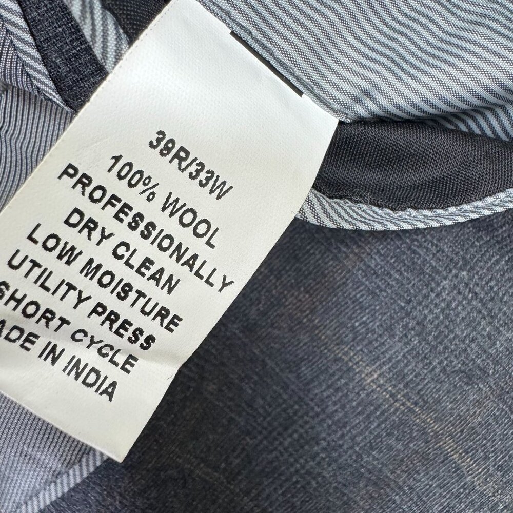 Jos A Bank 1905 2 Piece Suit 39R Blazer 33X29 Pants Windowpane Plaid Gray Wool - Picture 6 of 16